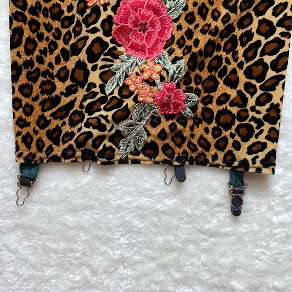 Solstice Intimates Wildcat Set - Picture 5 of 13